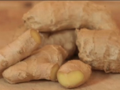 préparer le gingembre poché au miel - recette de cuisine