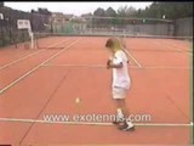 faire un revers à deux mains au tennis