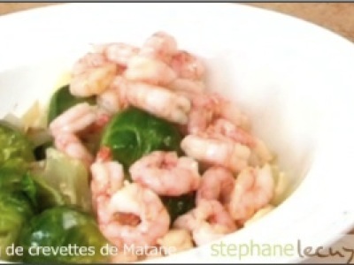 Comment préparer les choux de Bruxelles aux crevettes ? Encore une vidéo de cuisine qui explique très bien la préparation de cette recette originale.