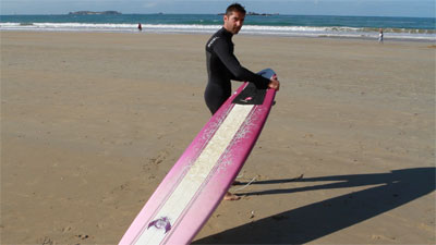 apprendre le surf : choix du matériel