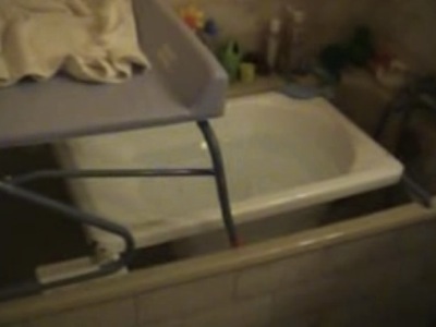 donner un bain à bébé